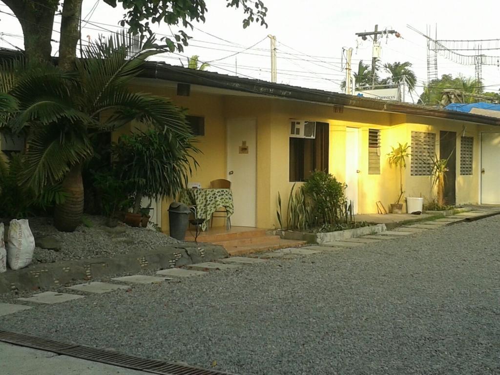 11Th Street Bed And Breakfast Bacolod Eksteriør billede