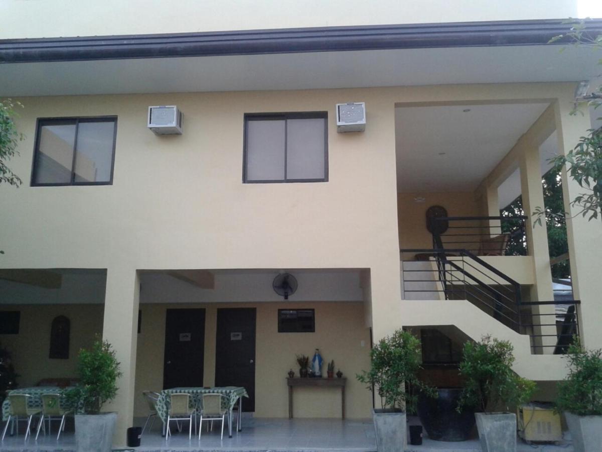 11Th Street Bed And Breakfast Bacolod Eksteriør billede