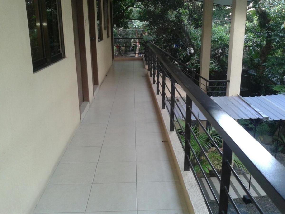 11Th Street Bed And Breakfast Bacolod Eksteriør billede