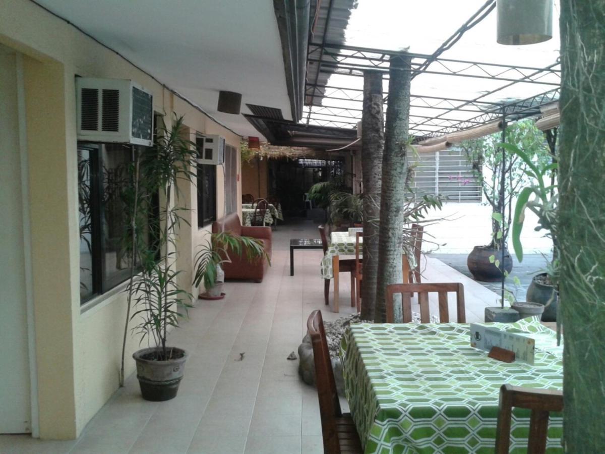 11Th Street Bed And Breakfast Bacolod Eksteriør billede